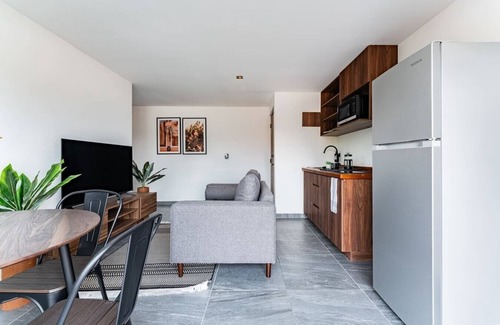 Santa Maria la Ribera Apartment | Cozy 1BR with Balcony at VH | Confort Sta Ma la Ribera