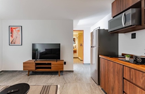 Santa Maria la Ribera Apartment | Cozy Terrace Escape in Sta Ma la Ribera with Great Amenities
