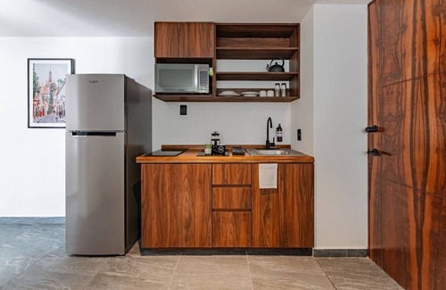 Santa Maria la Ribera Apartment | Cozy Terrace Escape in Sta Ma la Ribera with Great Amenities