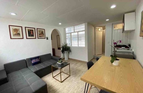 Santa Maria la Ribera Apartment | Cozy City Retreat with Wifi and Kitchen in Ciudad de México