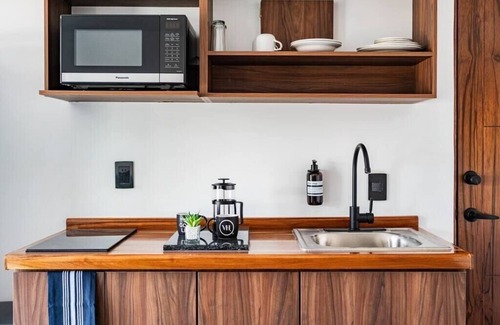 Santa Maria la Ribera Apartment | VH l Near Kiosko Morisco with Spa and Pet-Friendly Amenities