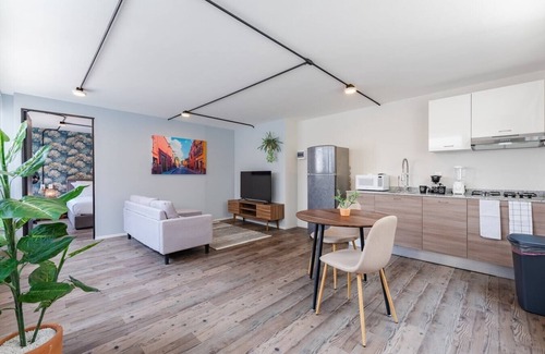 Xochimilco Apartment | Stylish Loft Condesa: 1BR with Rooftop & Pet-Friendly