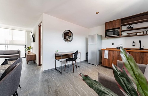 Santa Maria la Ribera Apartment | Modern 2BR Stay in Sta Ma la Ribera with Great Amenities