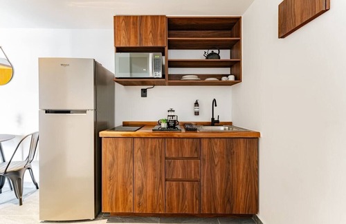 Santa Maria la Ribera Apartment | Comfortable Stay at Sta Ma la Ribera Apt with Gym Access