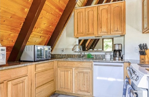 Tahoe Village House | Charming Heavenly Ski Home Retreat with Pool & Hot Tub