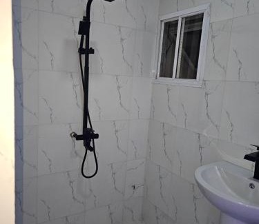 Lagos Hotel | VHS Vinchee Suites: Family-Friendly 4-Star Getaway