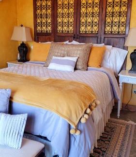 San Antonio de las Minas Bed & Breakfast | Oceanfront Escape at Viña Calabria – 4-Star Rated Stay