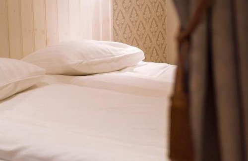 Rodeby House | Discover Viö Gården: Family-Friendly Stay with 10/10 Rating