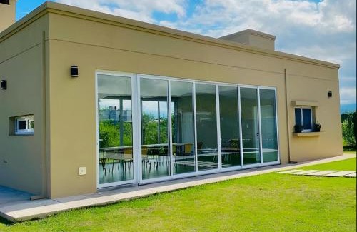 Salta Apartment | Experience Vi Hosting Cabañas Premium with Ocean Views