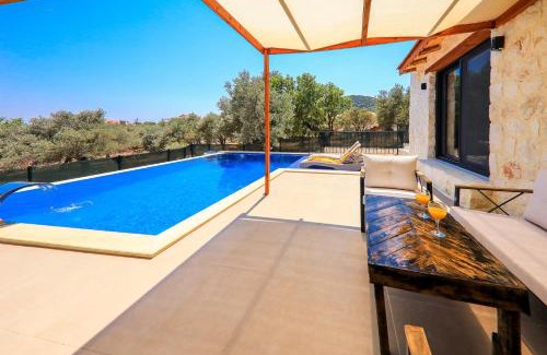 Kas Villa | Villa Habesa: 9.5/10 Rated Getaway with Pool & Hot Tub