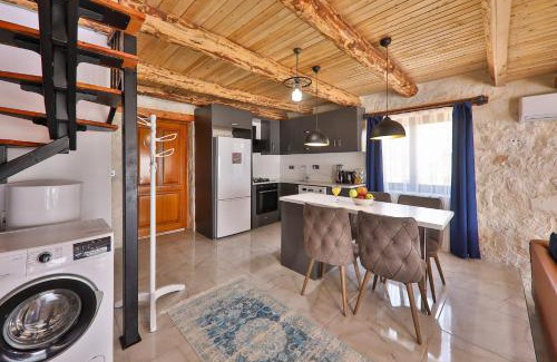 Kas Villa | Villa Habesa: 9.5/10 Rated Getaway with Pool & Hot Tub