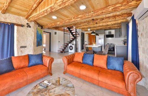 Kas Villa | Villa Habesa: 9.5/10 Rated Getaway with Pool & Hot Tub
