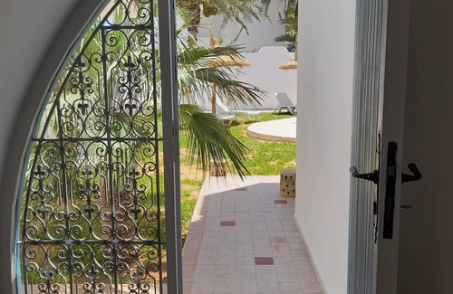 Mezraia Villa | Villa Yasmina: Relax by the Beach with Pool & Ocean Views