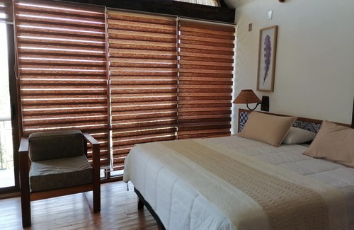 San Felipe Hotel | Experience Comfort at Via Aconcagua Lodge with Pool & Pets