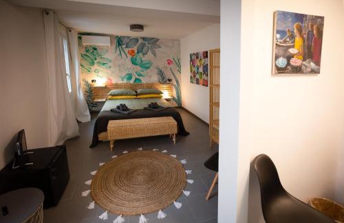 Municipio 1 Apartment | Discover Via Calefati: Family-Friendly Comfort Awaits