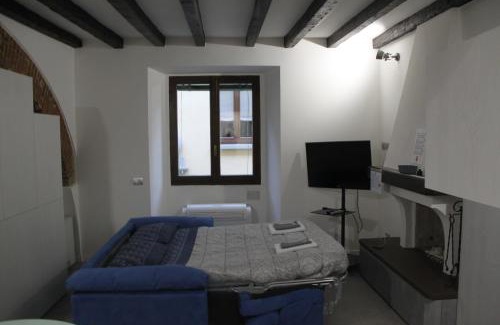 Porta Genova Apartment | Cozy Via Casale - Pet-Friendly Retreat for Every Traveler