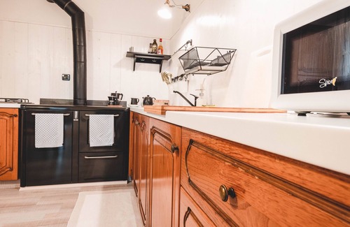 Valmareno House | Top-Rated Via Claudia Casa Vacanze with Pool & Ocean View