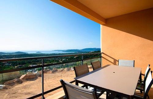 Lecci Resort | Elegant Oceanfront Retreat at Via Mare with Pool & Hot Tub