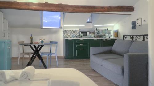 Camogli Apartment | Sea View Attic at Via Garibaldi 75 - Rated 9.3/10!