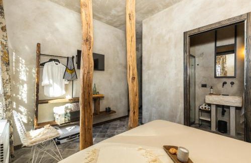 Baunei House | Inviting Via Roma Rooms - Rated 9.7, Perfect for Families