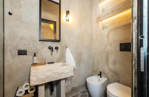 Baunei House | Inviting Via Roma Rooms - Rated 9.7, Perfect for Families
