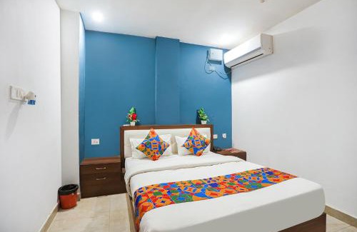 Allahabad Hotel | Cozy FabHotel Usha Continental: Family-Friendly Getaway