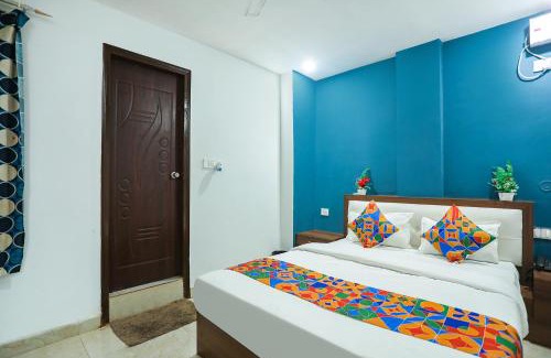 Allahabad Hotel | Cozy FabHotel Usha Continental: Family-Friendly Getaway