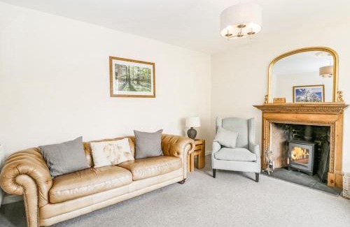 Lydbrook House | Elegant Viaduct House: 5-Star with Pet-Friendly Amenities