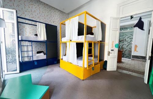 Centro Hotel | Top-Rated Viajero Montevideo Hostel with Pool & Kitchen