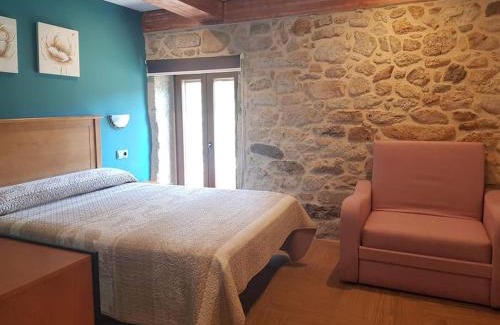 Muxia House | Vibes Coruña-Casa Escola: Pet-Friendly Oceanfront Escape