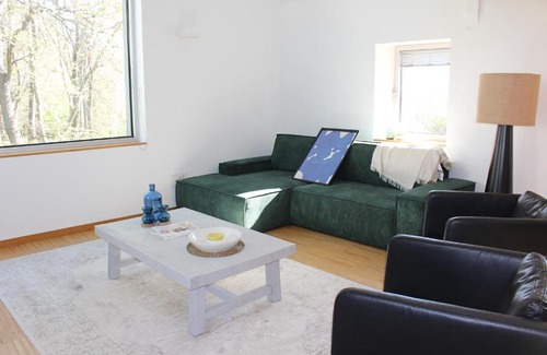 La Coruna House | Elegant Vibes Coruña: Family-Friendly Stay in A Coruña