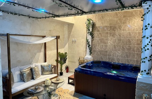 La Varenne Saint-Hilaire Apartment | Vibes Spa
