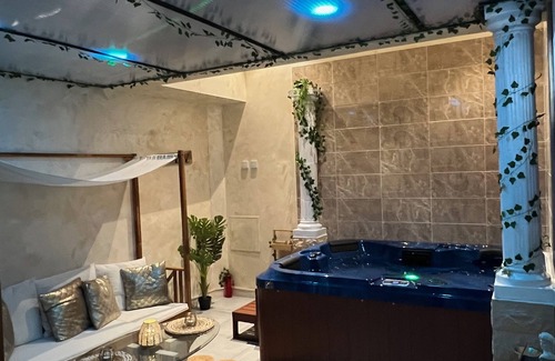 La Varenne Saint-Hilaire Apartment | Vibes Spa