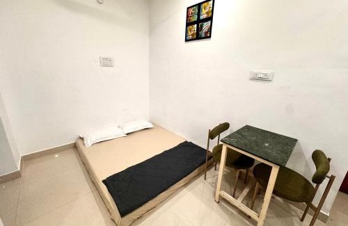 SR Nagar House | Vibes stay in 3