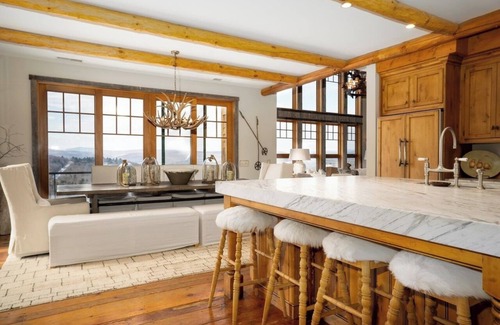Stratton Mountain House | Vibes & Views In Stratton
