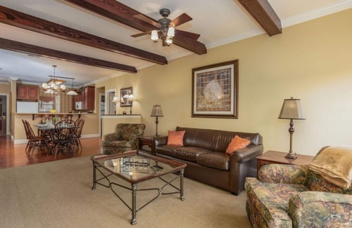 Branson Hotel | Inviting 1BR Condo at Great Rock: Oceanfront Relaxation Awaits