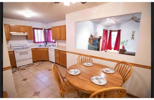 Ankeny House | Bright 4-Bedroom House with King Beds in Ankeny