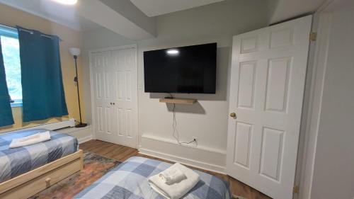 North End Apartment | Vibrant and Funky Retreat on Fern Lane, Unit 1