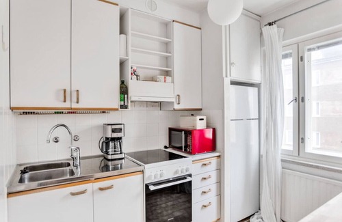 Punavuori Apartment | Vibrant & Central w Netflix, WiFi, 200m tram/bus