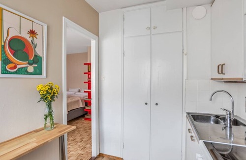 Punavuori Apartment | Vibrant & Central w Netflix, WiFi, 200m tram/bus