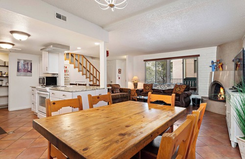 Northeast Santa Fe Hotel | Discover a Relaxing Retreat Steps from Downtown Attractions