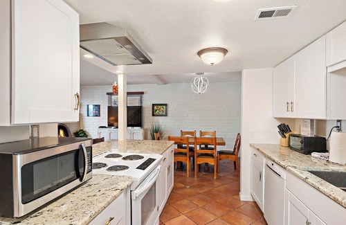 Northeast Santa Fe Hotel | Discover a Relaxing Retreat Steps from Downtown Attractions