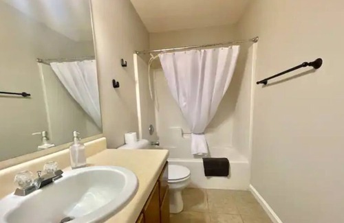 Hinesville House | Inviting Family Retreat with Pool, Ping Pong & Large Yard