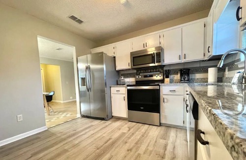 Hinesville House | Inviting Family Retreat with Pool, Ping Pong & Large Yard
