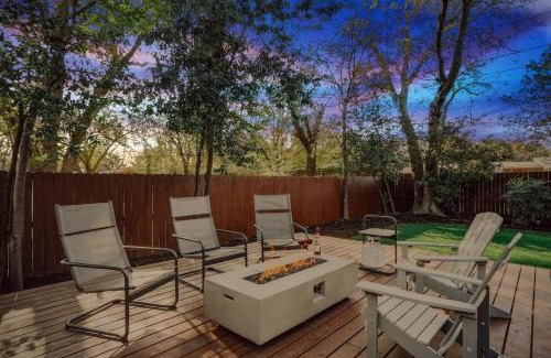 Irving House | Inviting House with Pool, Jacuzzi & Pet-Friendly Amenities
