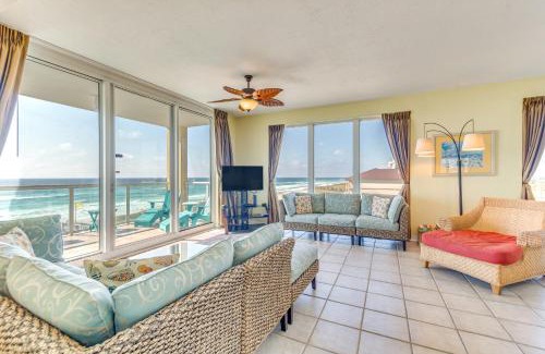 Navarre Beach Apartment | Inviting Navarre Condo with Pool & Beach Chair Service