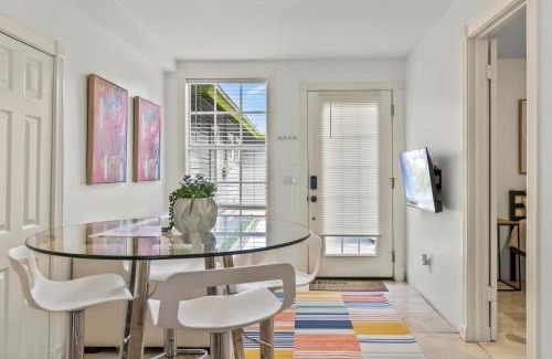 Grandview Heights House | Vibrant Oasis W Heated Pool 3 Units N Downtown