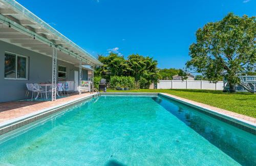 West Palm Beach Villa | Vibrant Oceanfront Pool Home with Kayak & Firepit Fun