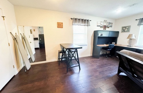 Keller Apartment | Elegant Executive Studio Retreat with Pool & Prime Location