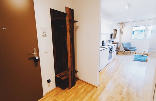 Donaustadt Apartment | Discover VIC/UN New Apartment U1 Kagran with Pool & Views